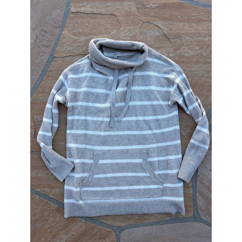 Ann Taylor LOFT Henley Tan And Cream Ribbed Striped Sweater Size Medium JK